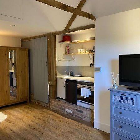 Cosy 1 Bedroom Country Lodge With Free Parking Watlington  外观 照片