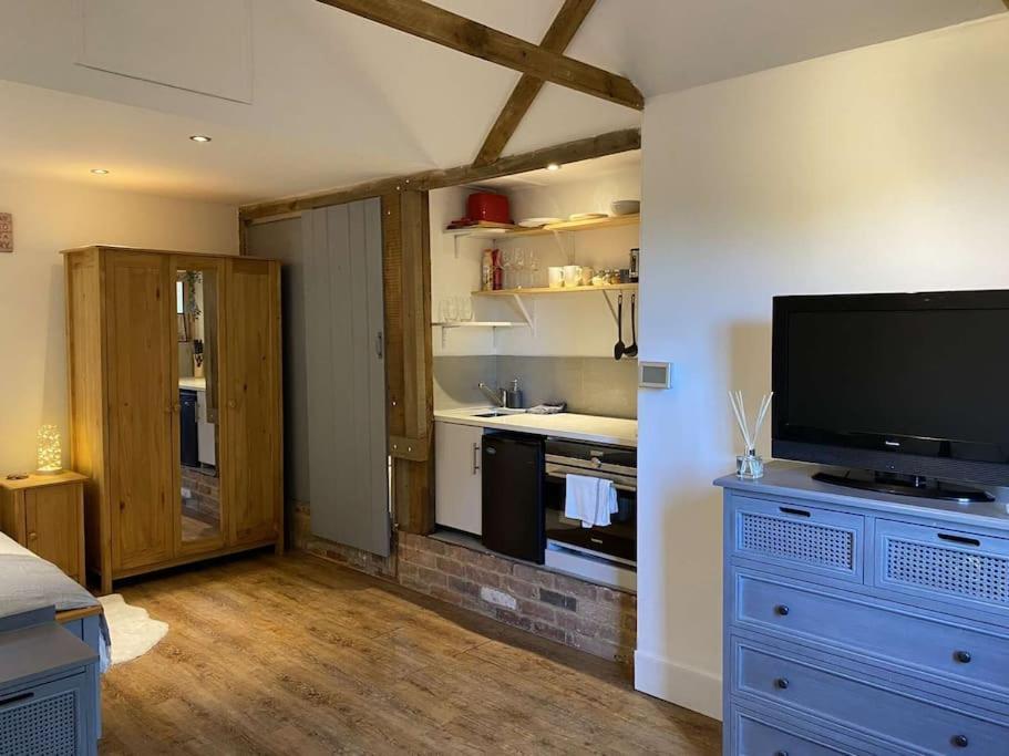 Cosy 1 Bedroom Country Lodge With Free Parking Watlington  外观 照片